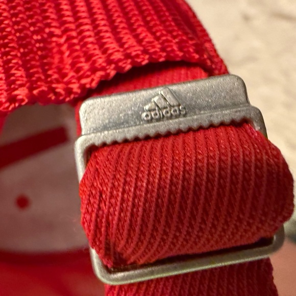 Adidas Bold Red Mesh Cap - Picture 4 of 6